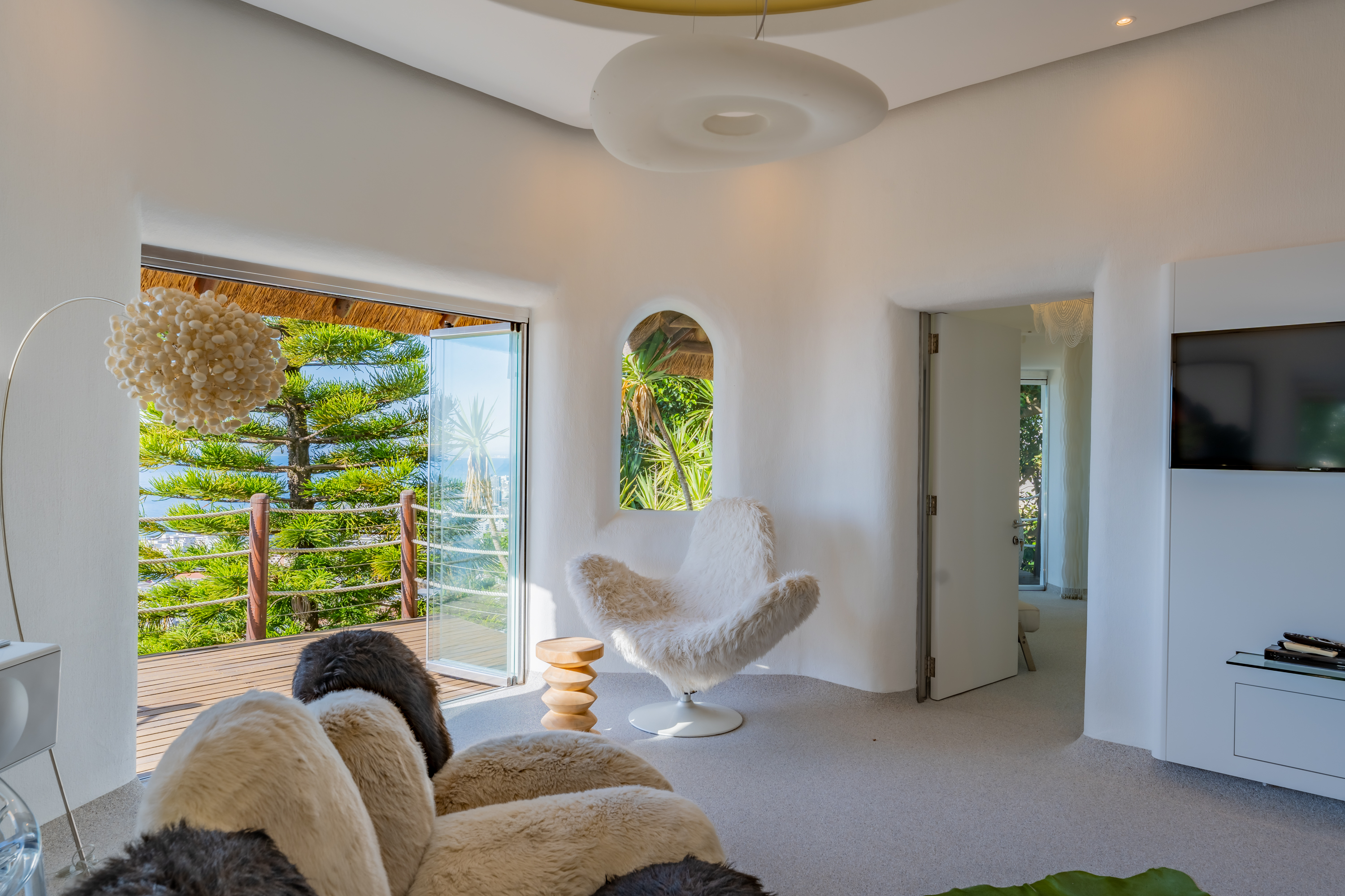6 Bedroom Property for Sale in Bantry Bay Western Cape